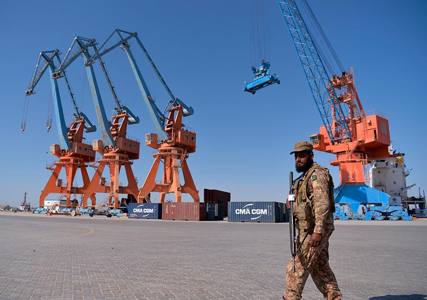 बलूचिस्तान में चीन की CPEC परियोजना का लड़खड़ाना यानी डूबते जहाज़ का संकेत!